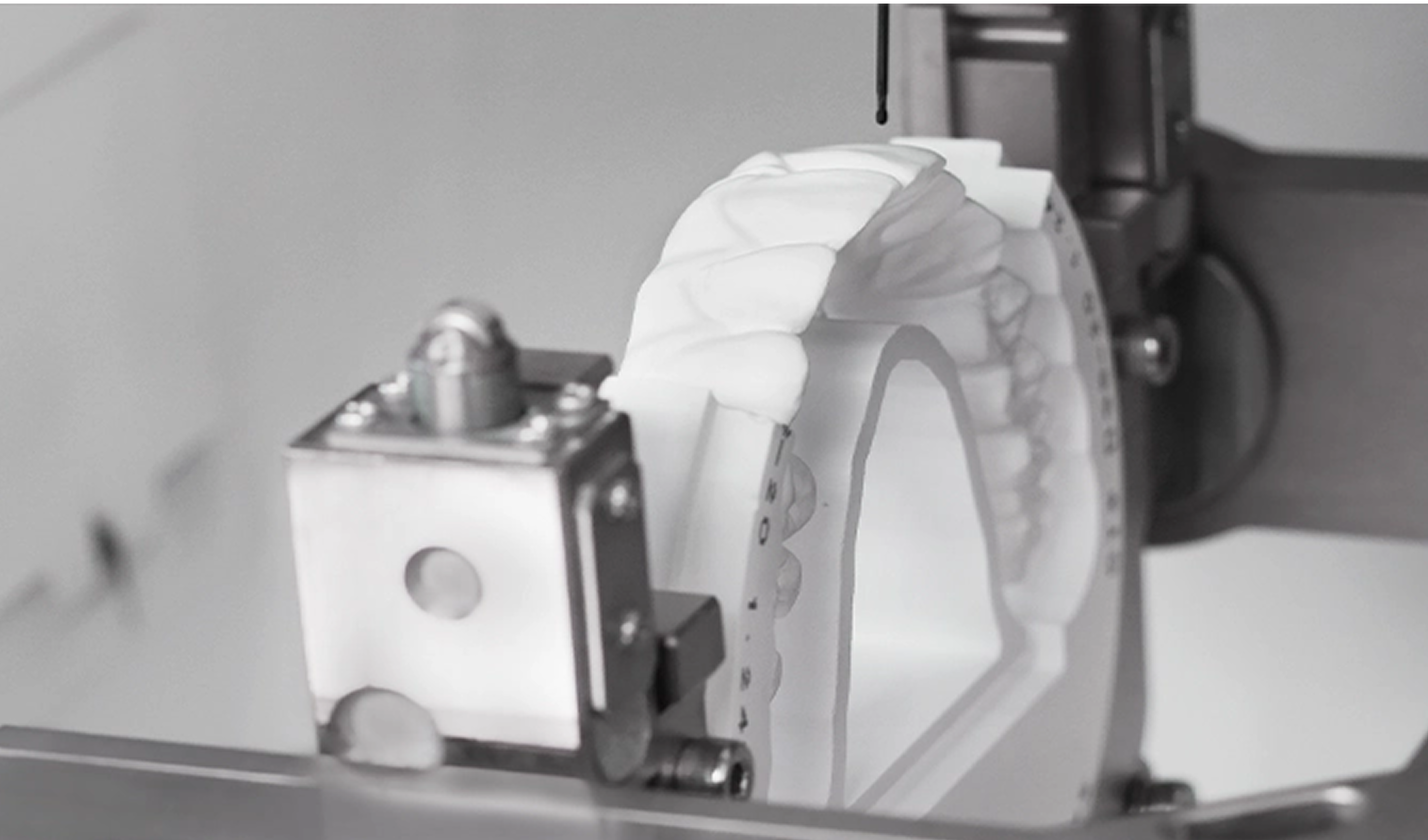 Precision 90 degree milling on anterior restoration